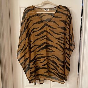 NWOT SHOW ME YOUR MUMU TIGER PRINT TOP SIZE XS